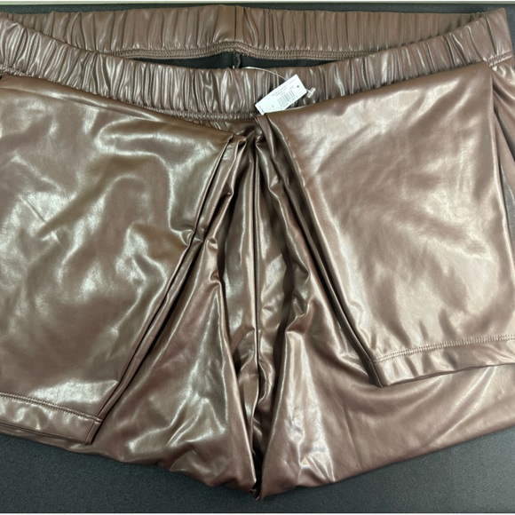 Women’s Faux leather- leggings- Brown - Picture 7 of 7